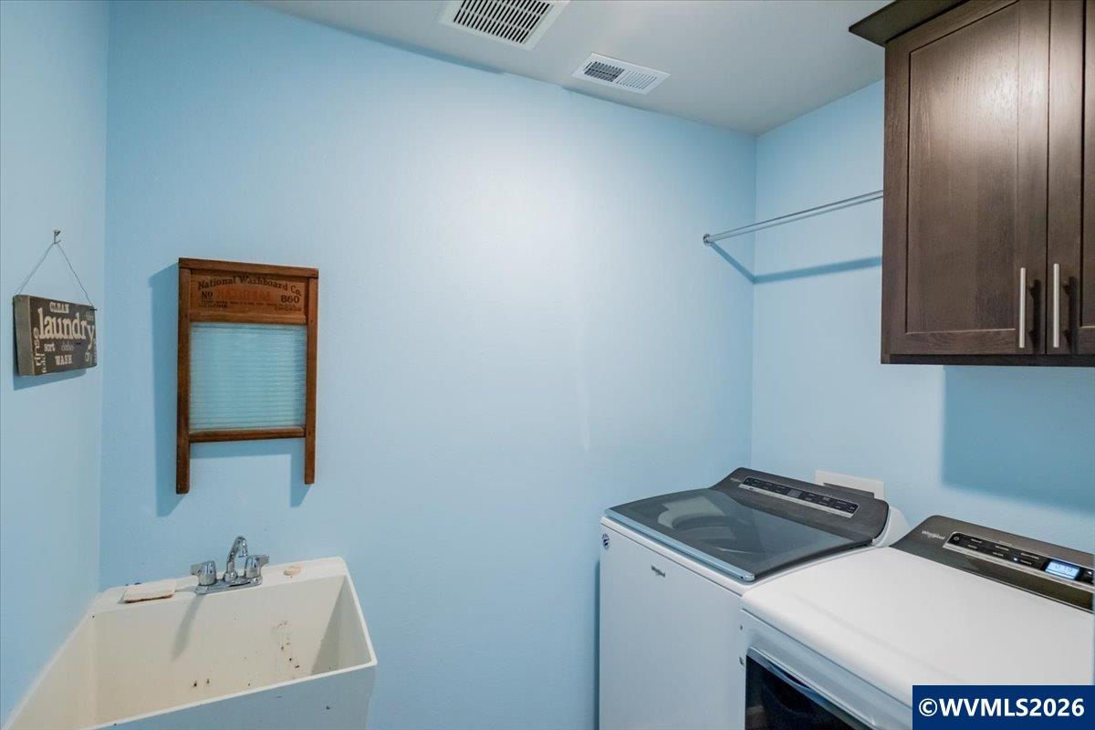 6222 Northeast Meander Street Albany, OR 97321 - Photo 11 of 50