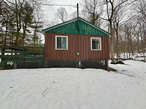 $85,000 | 23 East Brook Drive, Heath, MA 01346