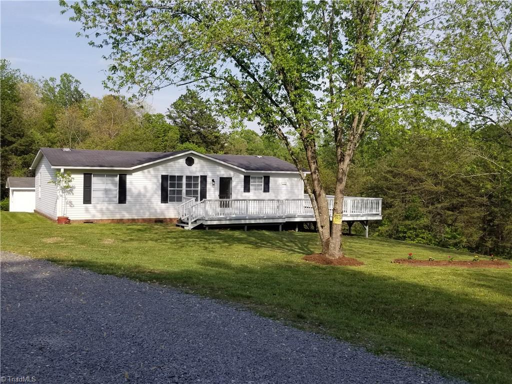 1309 Gordon Road Pinnacle, NC 27043 - Photo 6 of 41 View of the front