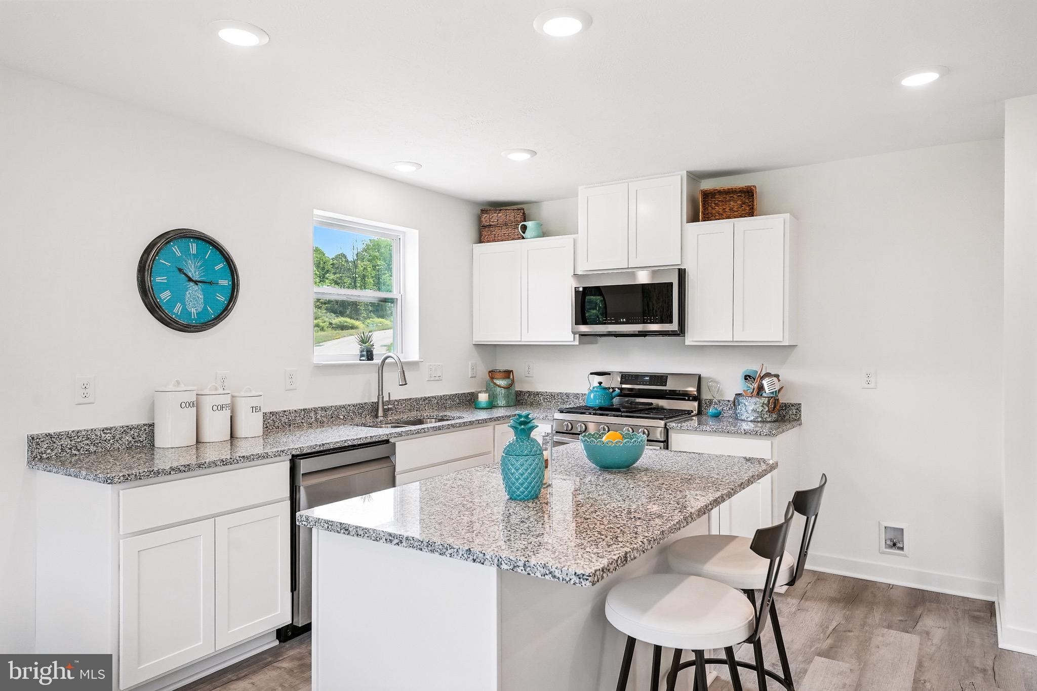 239 Monroe Avenue Ranson, WV 25438 - Photo 12 of 34