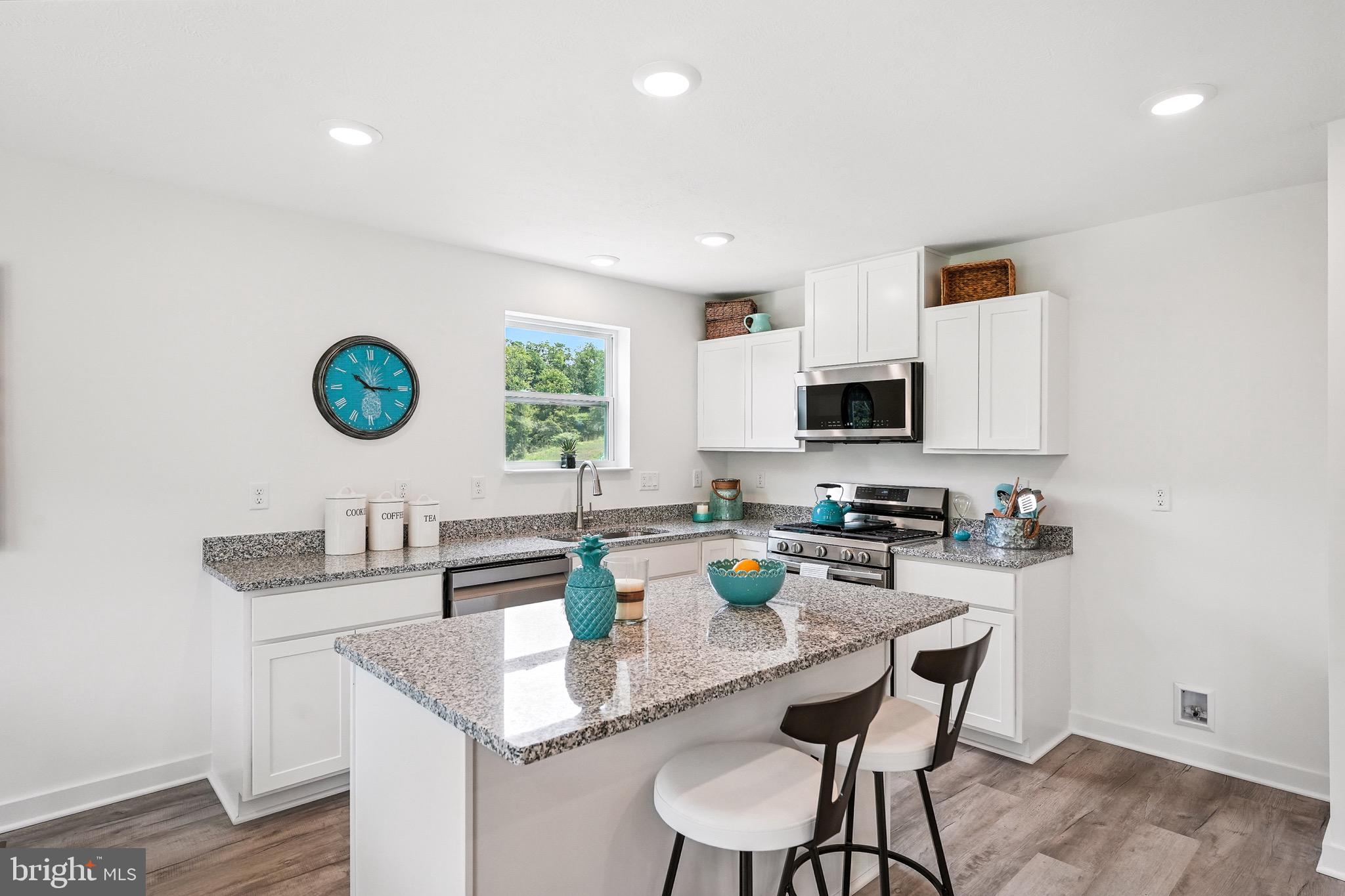 239 Monroe Avenue Ranson, WV 25438 - Photo 15 of 34