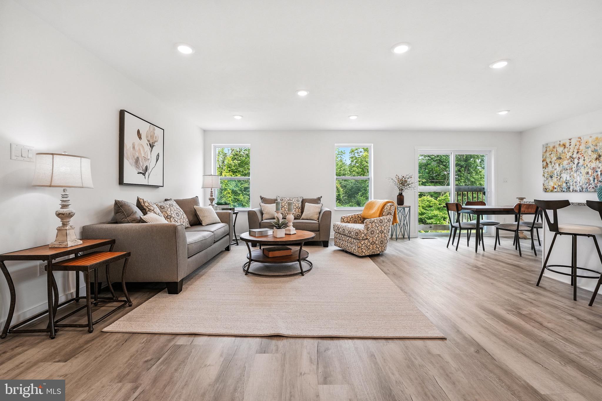 239 Monroe Avenue Ranson, WV 25438 - Photo 3 of 34