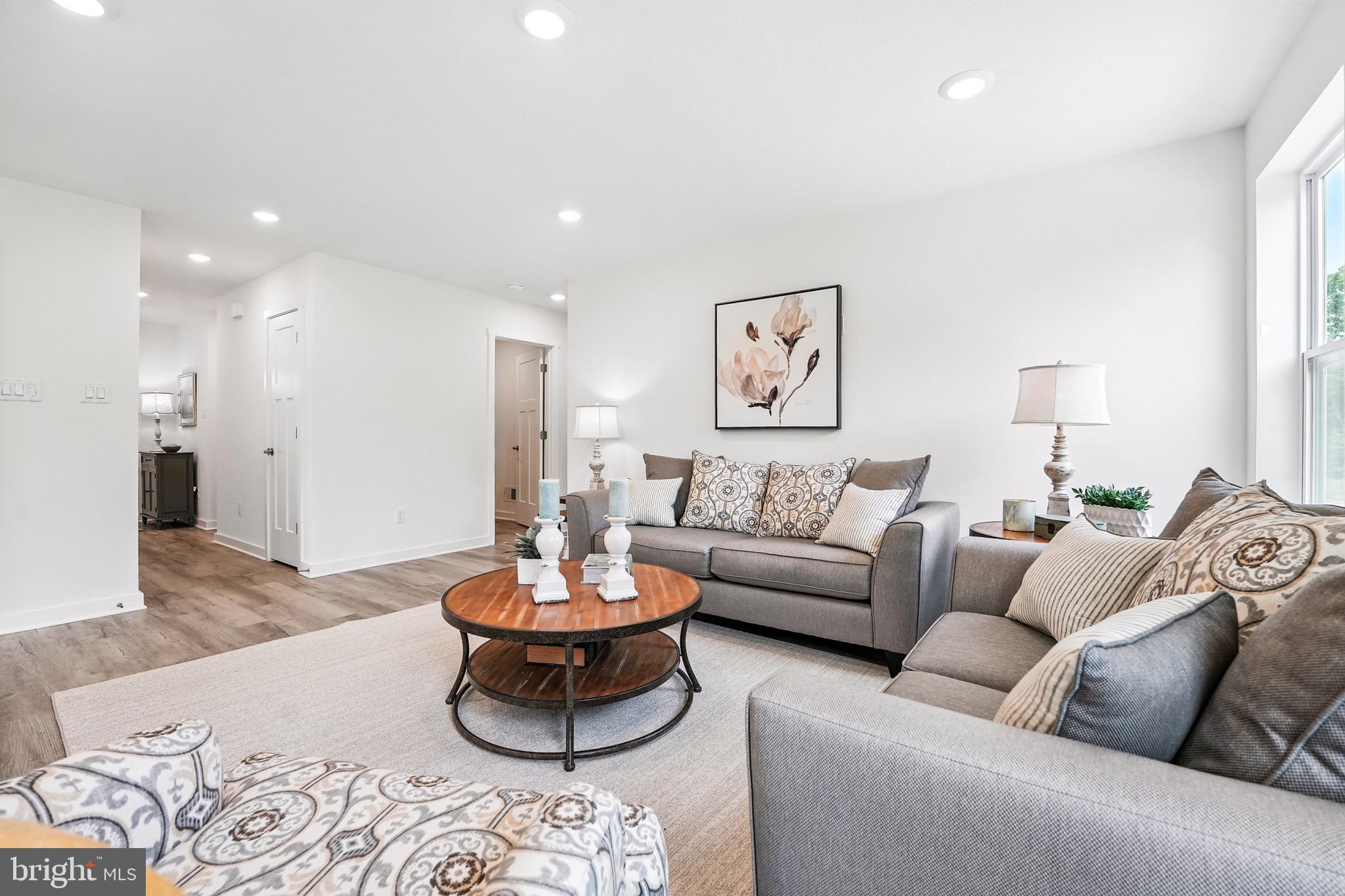 239 Monroe Avenue Ranson, WV 25438 - Photo 10 of 34