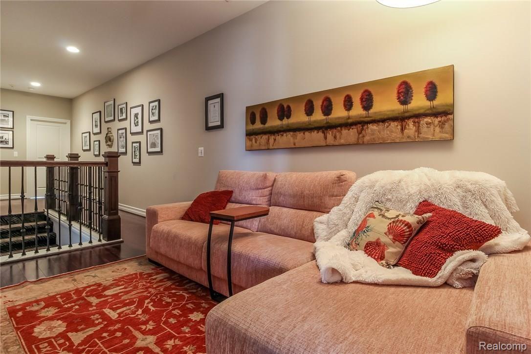 534 Placid Court Rochester, MI 48306 - Photo 40 of 56 042-5376870-medium.jpg