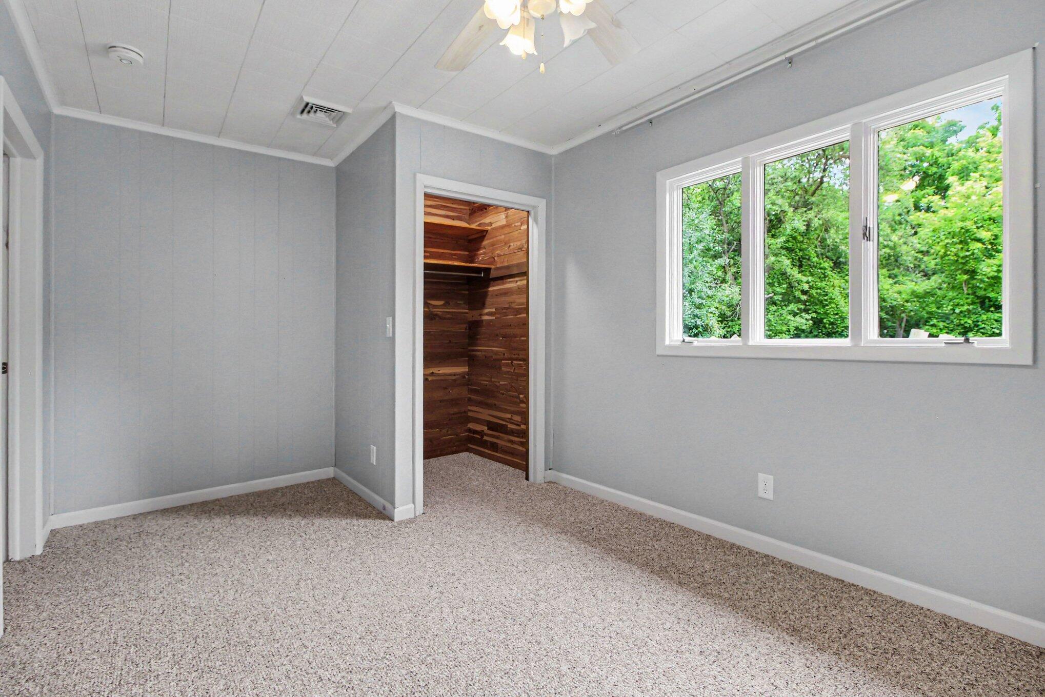 2736 South Wagner Road Ann Arbor, MI 48103 - Photo 49 of 91 047_file_9514