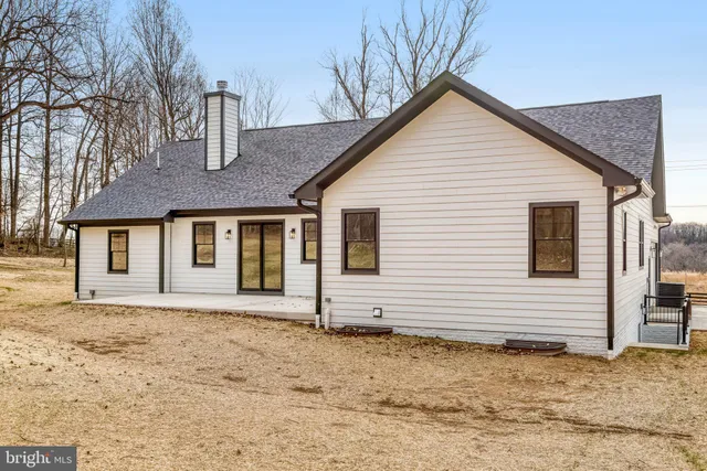 a view of entrance gate of the house