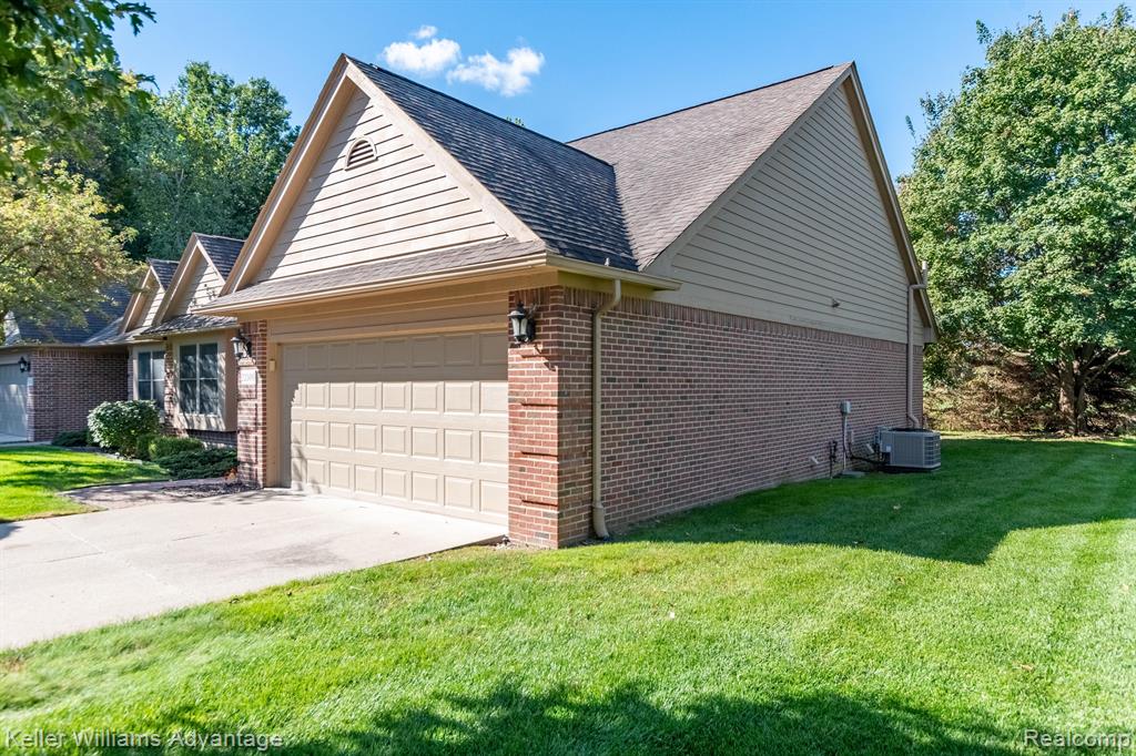22500 Timber Ridge Court Woodhaven, MI 48183 - Photo 28 of 29