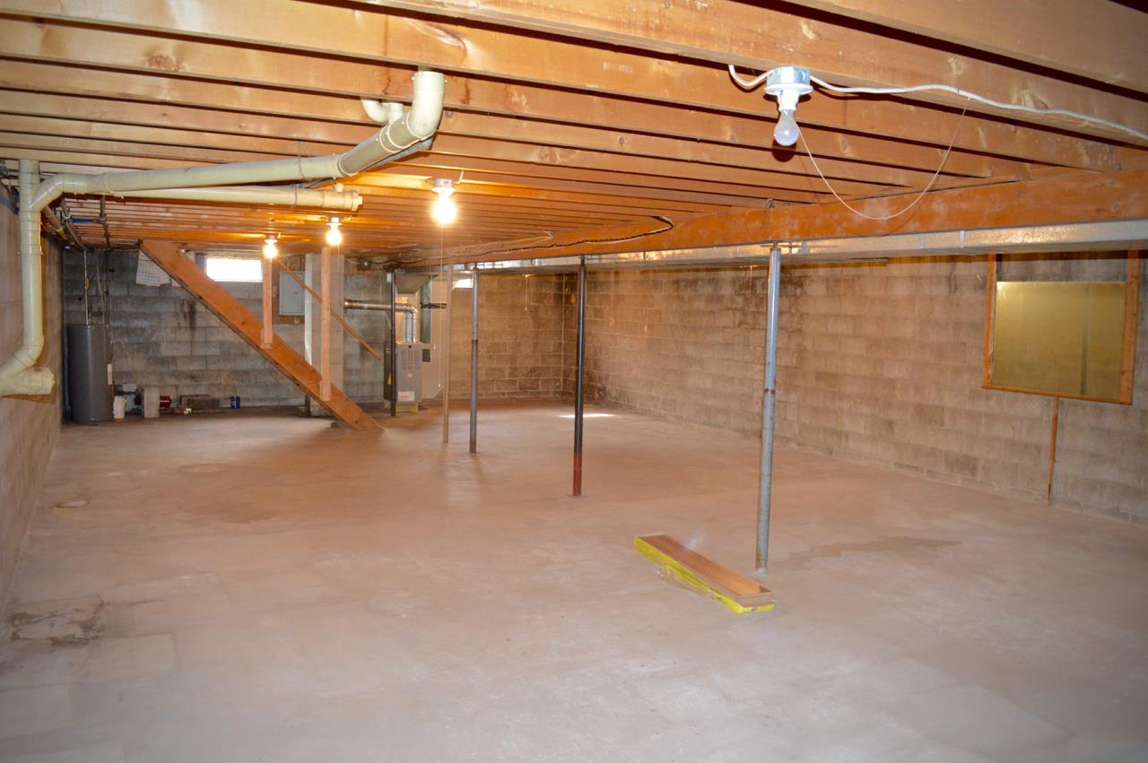 2601 Gonder Road Interlochen, MI 49643 - Photo 13 of 15 1839494-12.JPG