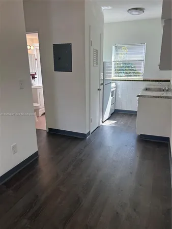 $1,400 | 8220 Byron Avenue, Unit 12, Miami Beach, FL 33141