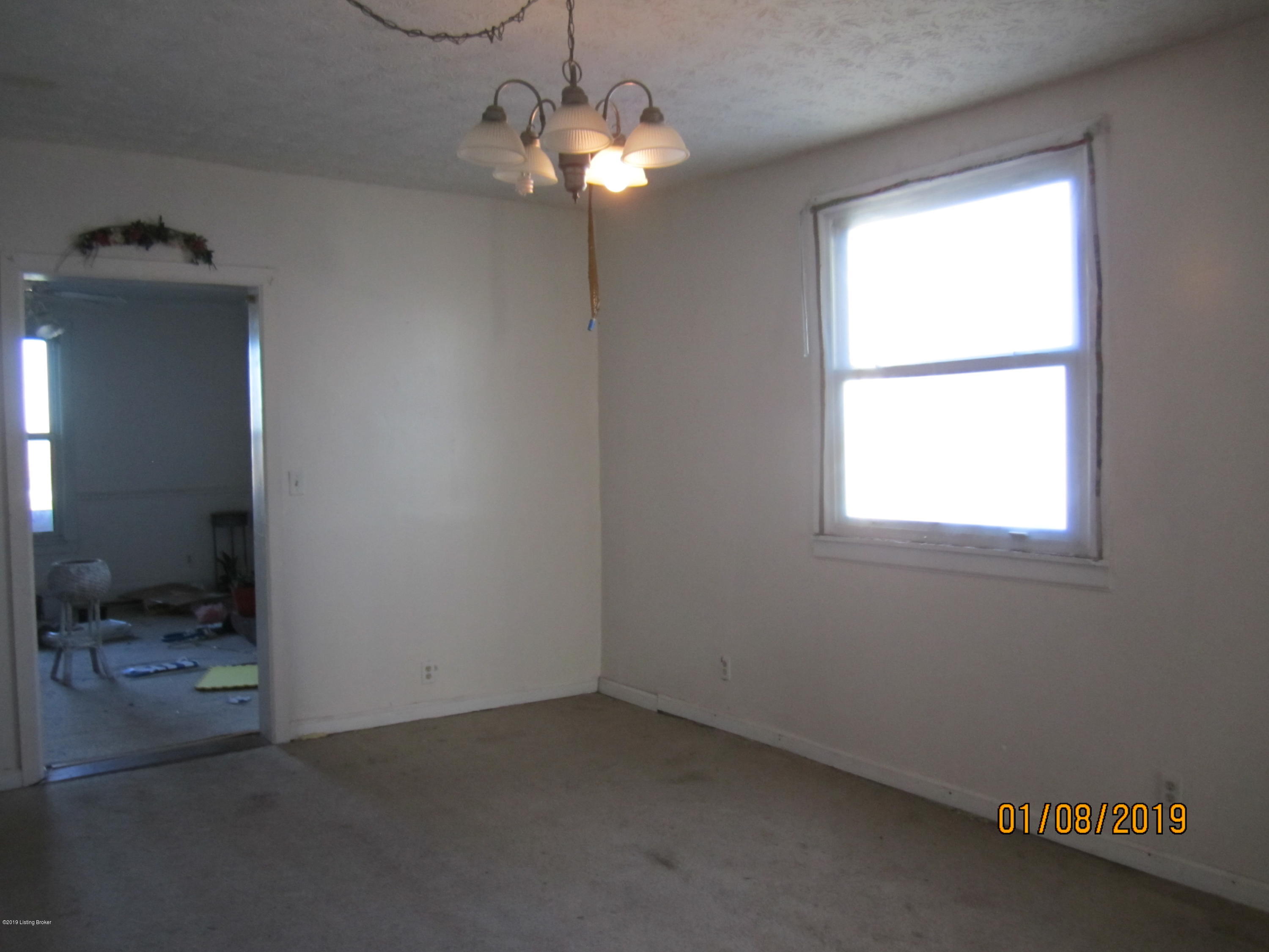 575 Morris Clark Road Waddy, KY 40076 - Photo 7 of 27 2019-01-08 17.39.06