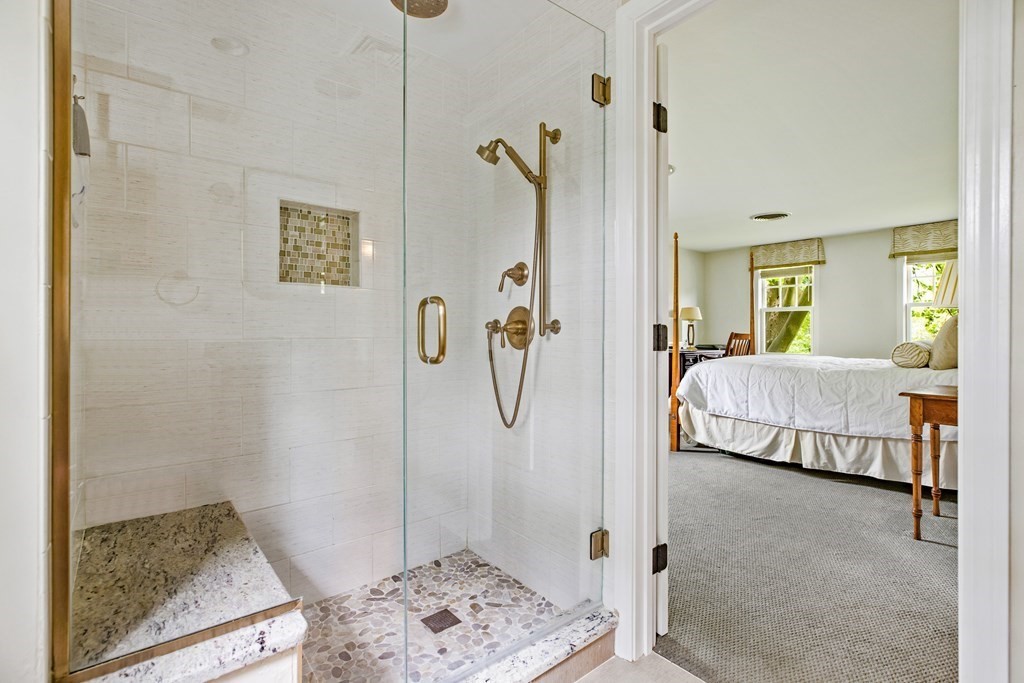 6 Berkley Circle Hingham, MA 02043 - Photo 14 of 30