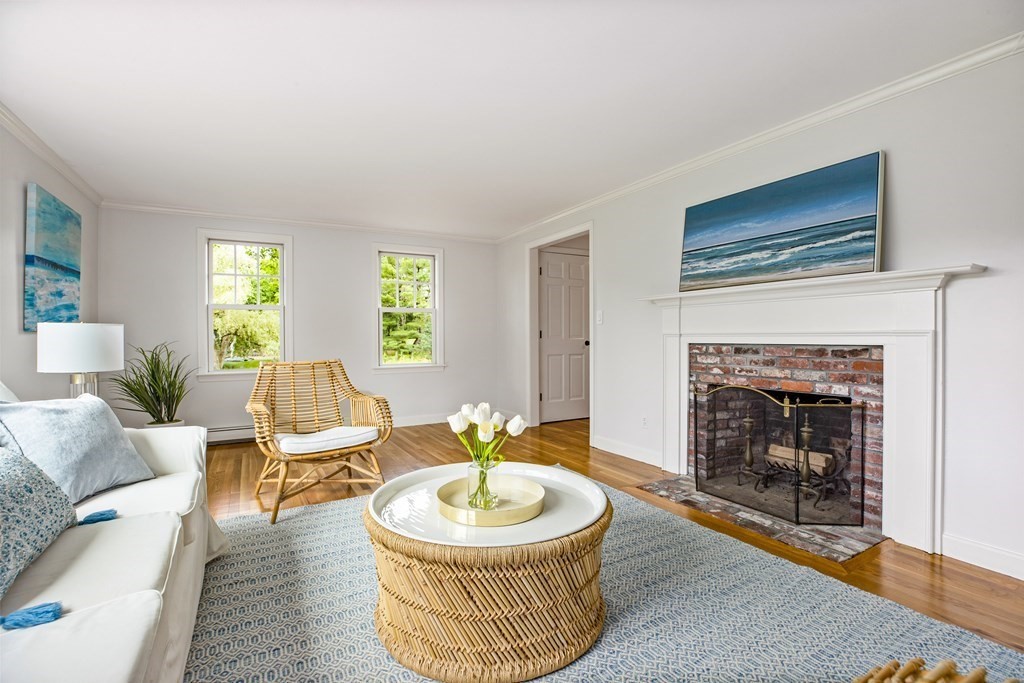 6 Berkley Circle Hingham, MA 02043 - Photo 3 of 30