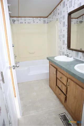 $850 | 1111 Olmos Road, Seguin, TX 78155