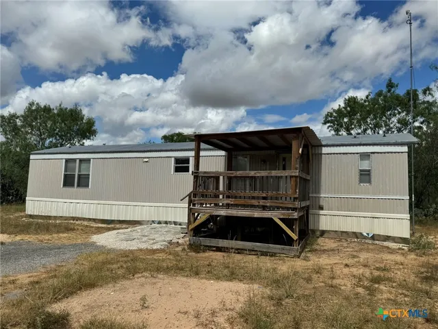 $850 | 1111 Olmos Road, Seguin, TX 78155