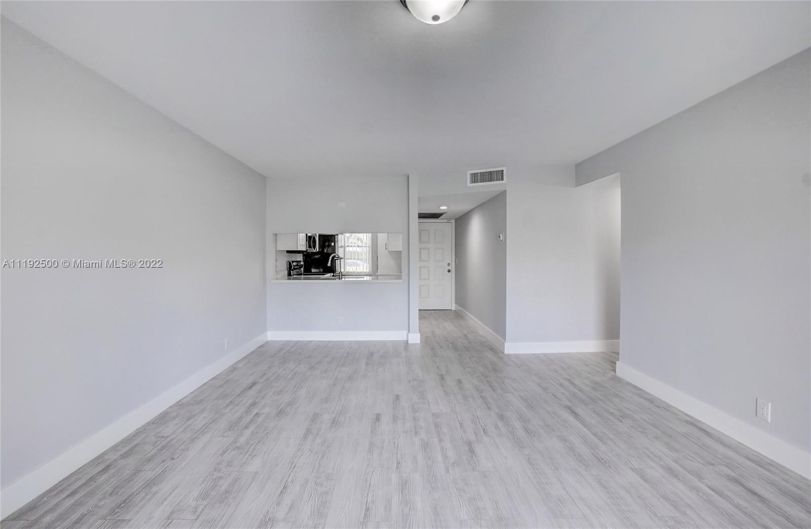 9991 Three Lakes Circle, Unit 9991 Boca Raton, FL 33428 - Photo 8 of 26 Gallery Image 8