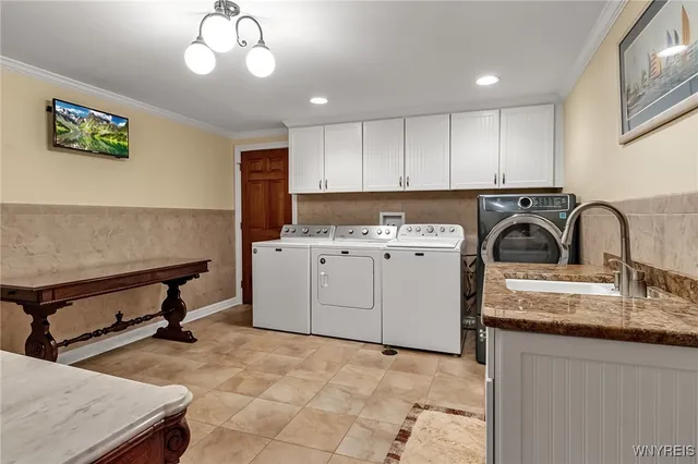 $1,290,000 | 40 Waterford Park, Amherst, NY 14221