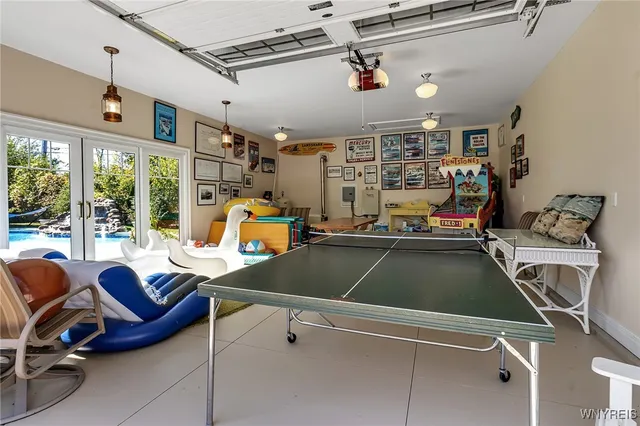 $1,290,000 | 40 Waterford Park, Amherst, NY 14221