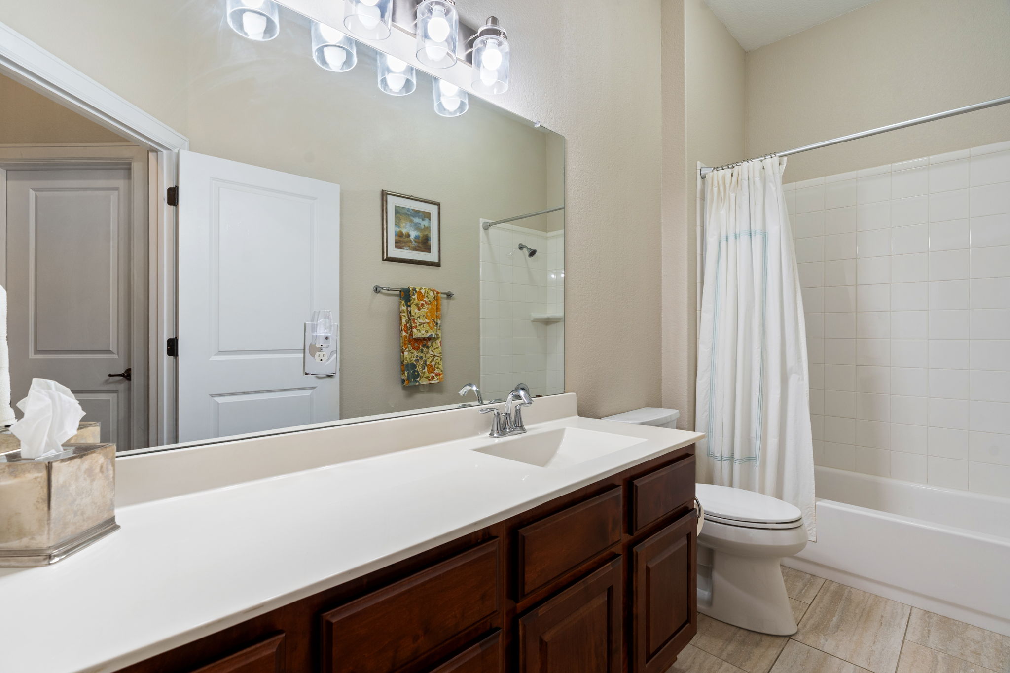 9550 Savannah Ridge Drive, Unit 37 Austin, TX 78726 - Photo 26 of 38 Bathroom with vanity and shower / bath combo