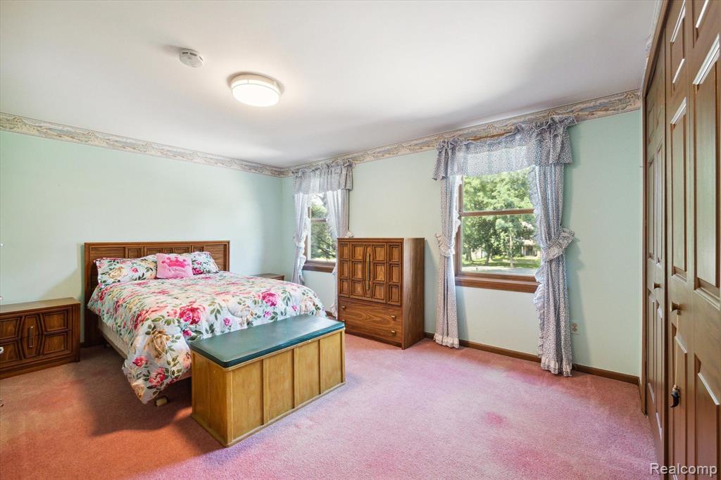6182 Oak Valley Road Brighton, MI 48116 - Photo 34 of 69 Gallery Image 34