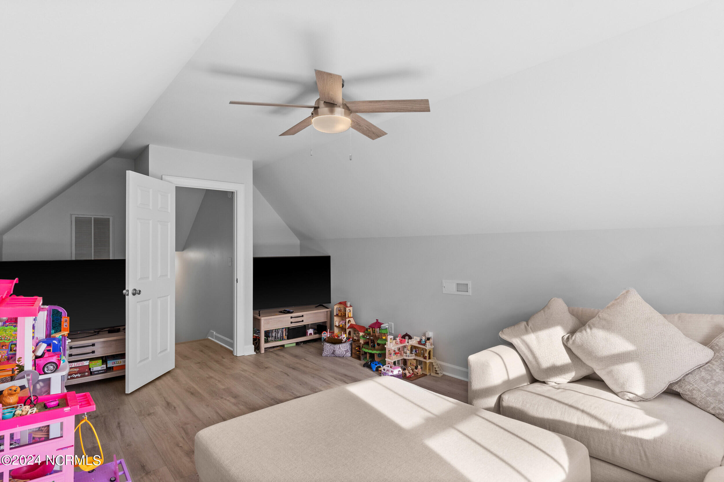 403 Sloop Point Road Hampstead, NC 28443 - Photo 25 of 46 403slooppointe_00025