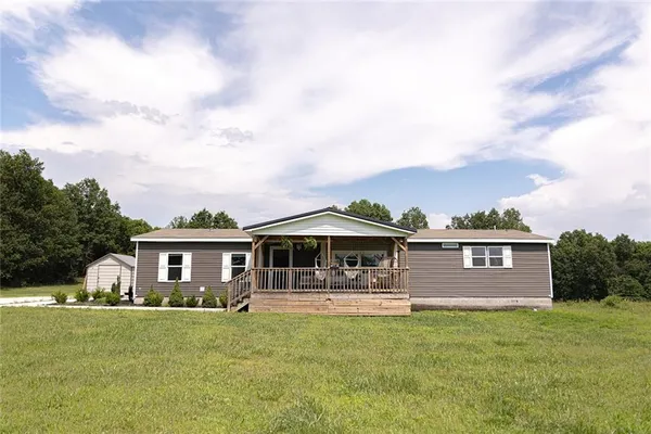 $275,000 | 3725 South 2275th Road, Schell City, MO 64783