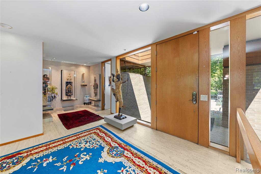 5035 Ponvalley Road Bloomfield Hills, MI 48302 - Photo 3 of 68 Gallery Image 3