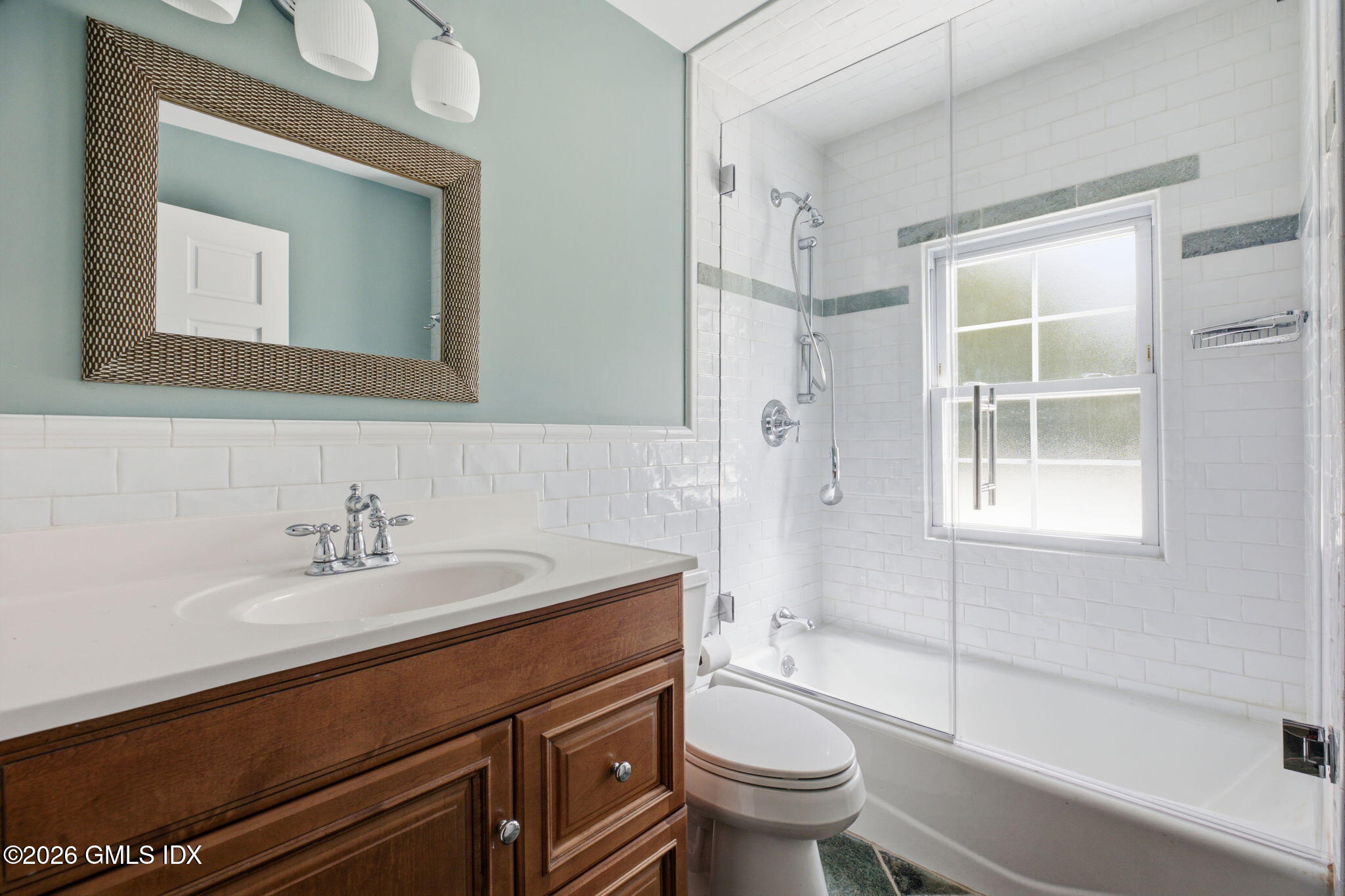 97 Riverside Avenue Riverside, CT 06878 - Photo 13 of 23 Hall Bath