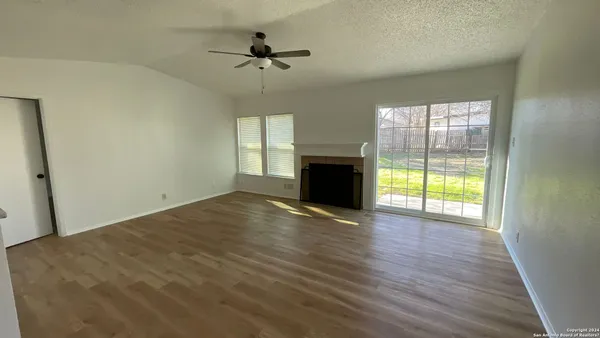 $1,395 | 11771 Spring Song Drive, San Antonio, TX 78249