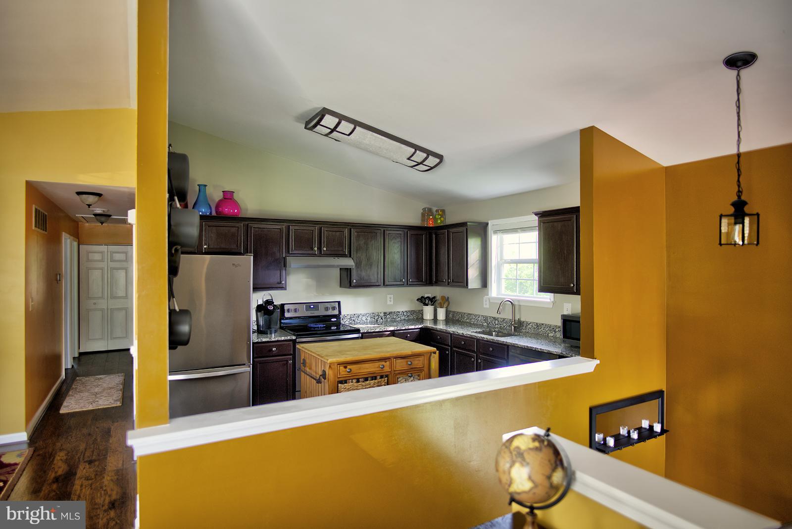 711 Powhatan Beach Road Pasadena, MD 21122 - Photo 9 of 24 Kitchen