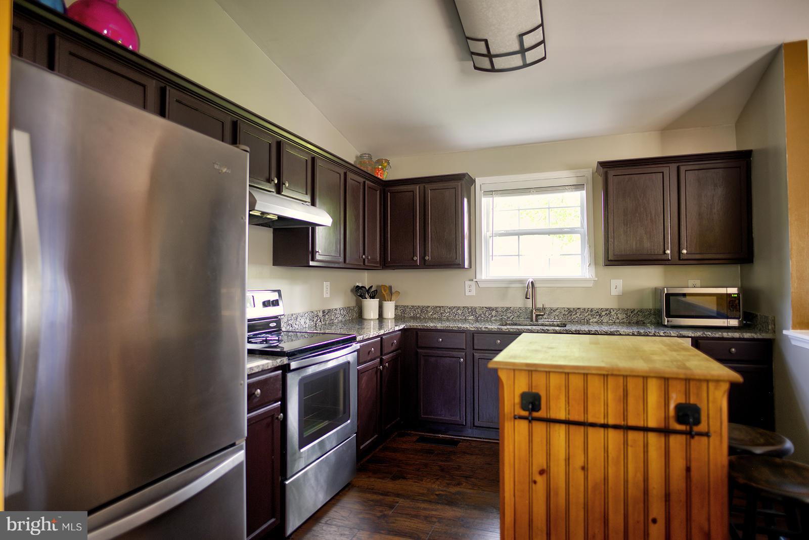 711 Powhatan Beach Road Pasadena, MD 21122 - Photo 10 of 24 Kitchen