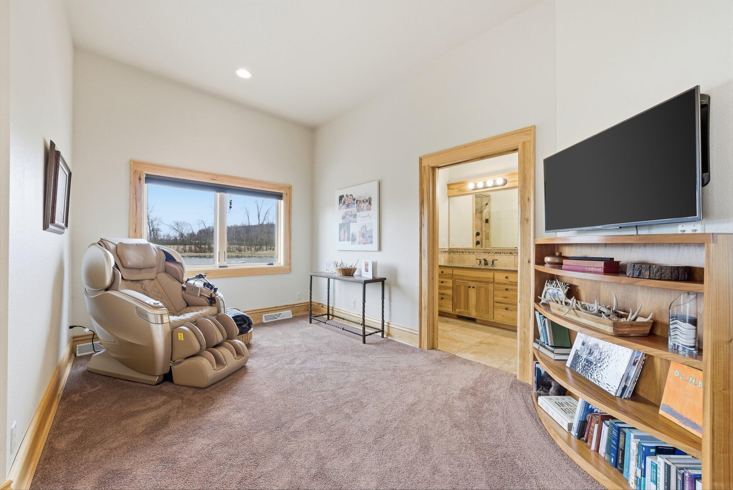 985 Fur Farm Road New Holstein, WI 53061 - Photo 14 of 45 Middle Coast-23