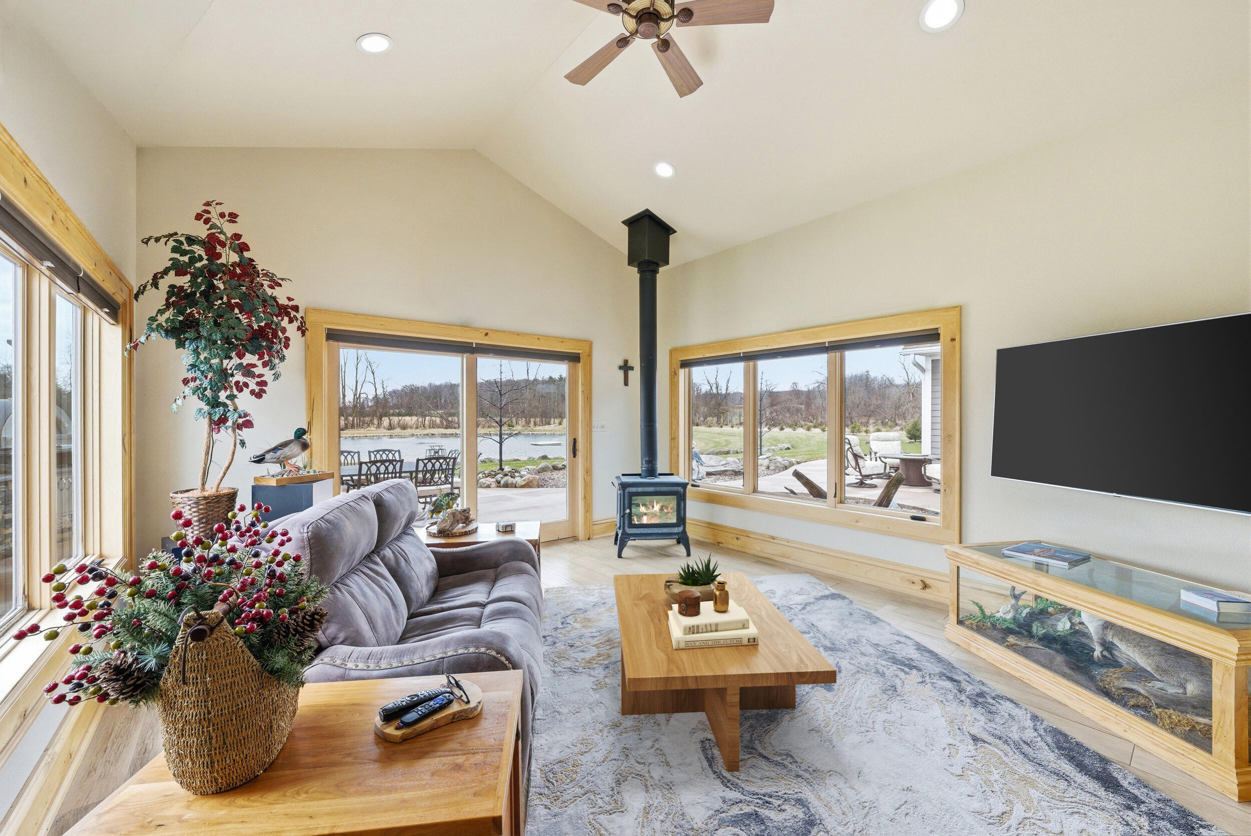 985 Fur Farm Road New Holstein, WI 53061 - Photo 8 of 45 1775814014792_9254