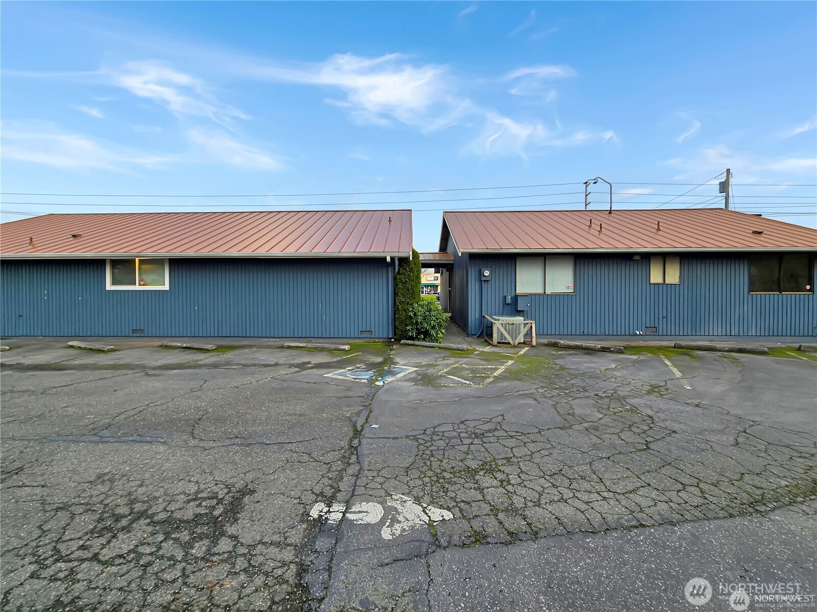 31775 State Rte 20, Unit B1 Oak Harbor, WA 98277 - Photo 14 of 19 a front view of a house with a yard