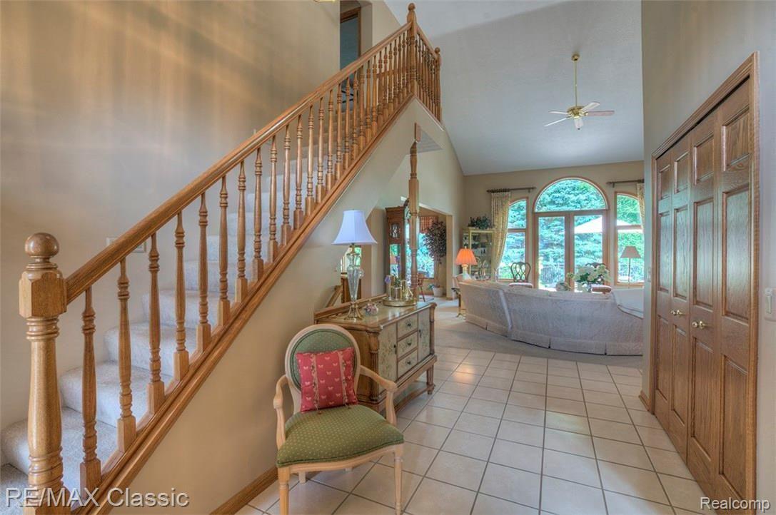 9495 Quail Ridge Run Brighton, MI 48114 - Photo 9 of 85 10hdr.jpg