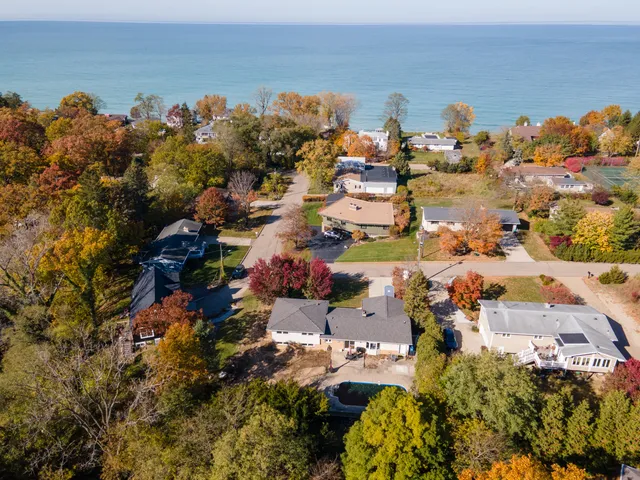 $875,000 | 48102 West Mckean Drive, New Buffalo, MI 49117