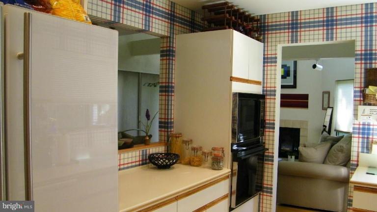 11505 Turnbridge Lane Reston, VA 20194 - Photo 3 of 22 Kitchen #2