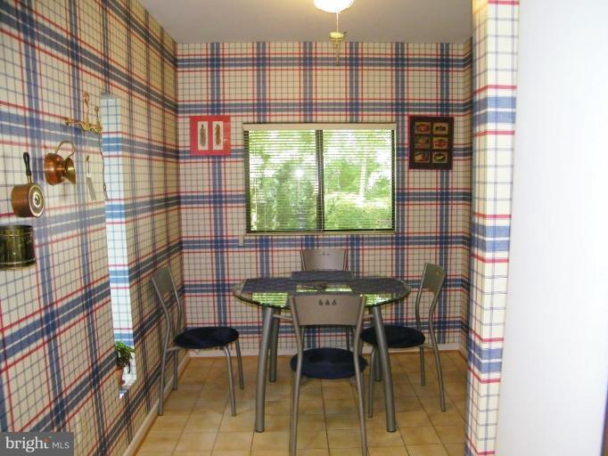 11505 Turnbridge Lane Reston, VA 20194 - Photo 4 of 22 Breakfast Area