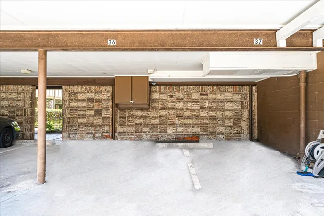 $1,900 | 2574 Marilee Lane, Unit 39, Houston, TX 77057