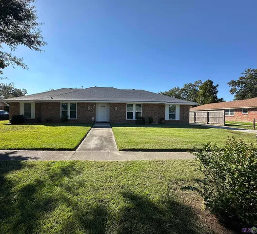 $389,000 | 444 South Locksley Drive, Baton Rouge, LA 70815