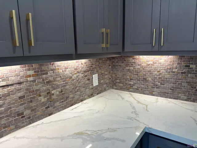 $389,000 | 444 South Locksley Drive, Baton Rouge, LA 70815