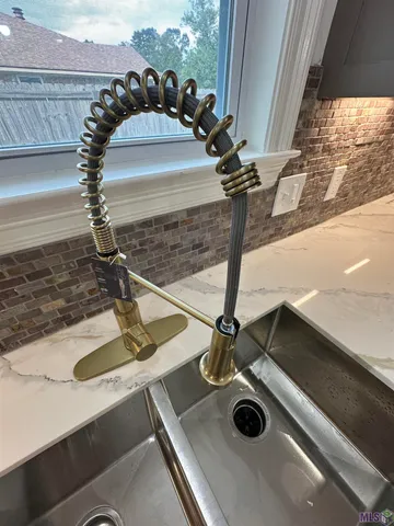 $389,000 | 444 South Locksley Drive, Baton Rouge, LA 70815