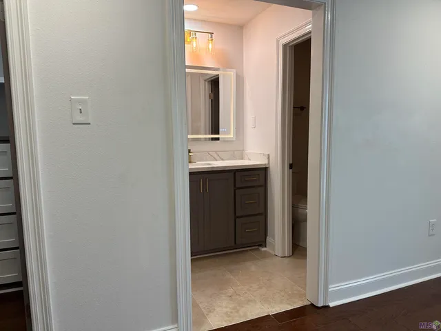 $389,000 | 444 South Locksley Drive, Baton Rouge, LA 70815