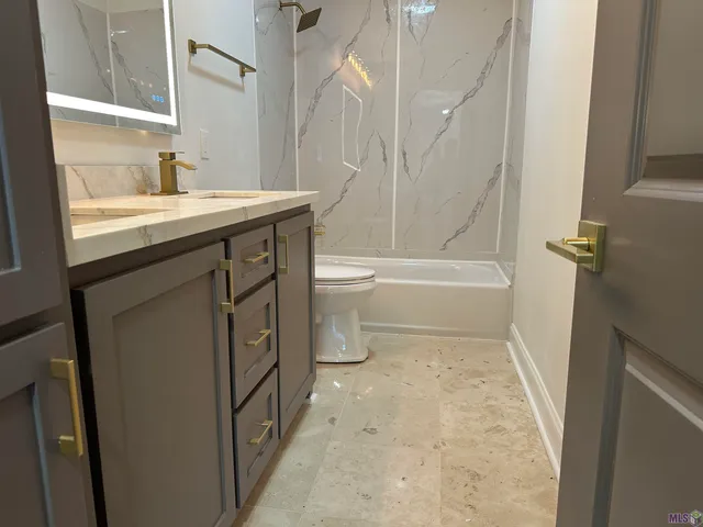 $389,000 | 444 South Locksley Drive, Baton Rouge, LA 70815