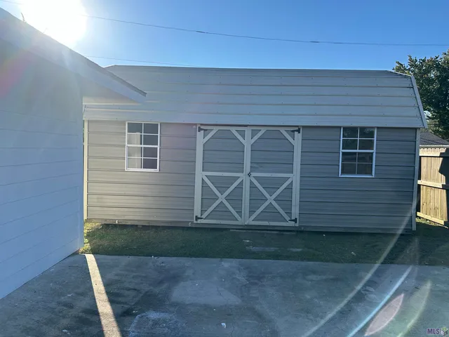 $389,000 | 444 South Locksley Drive, Baton Rouge, LA 70815