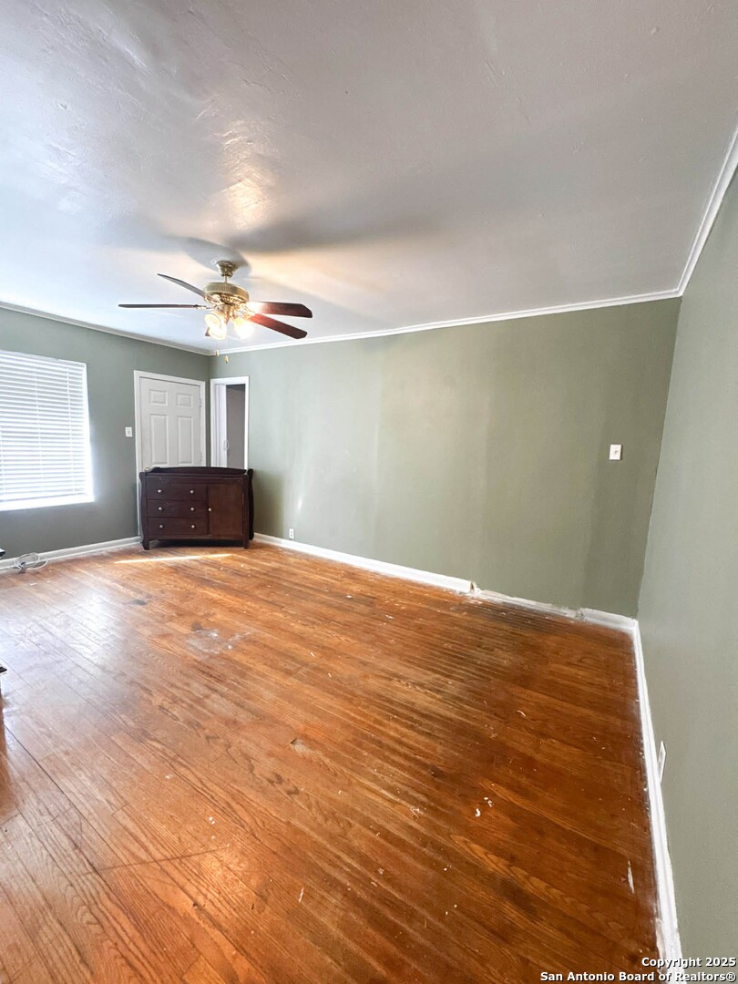 520 West Pyron Avenue San Antonio, TX 78214 - Photo 14 of 19 a view of empty room with wooden floor