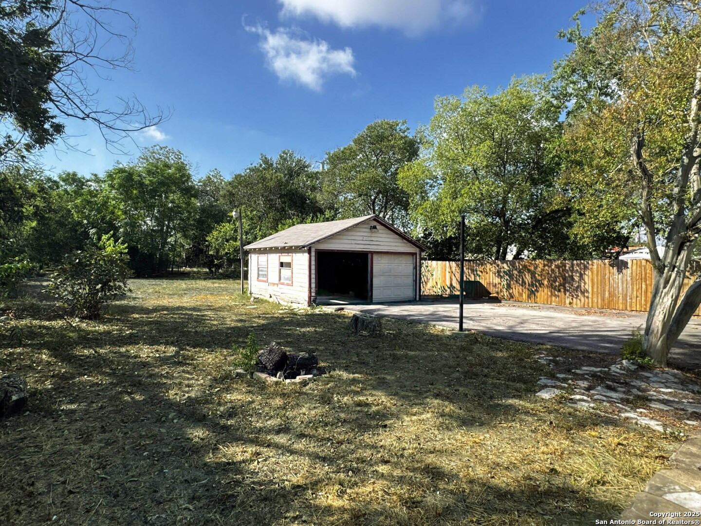 520 West Pyron Avenue San Antonio, TX 78214 - Photo 18 of 19