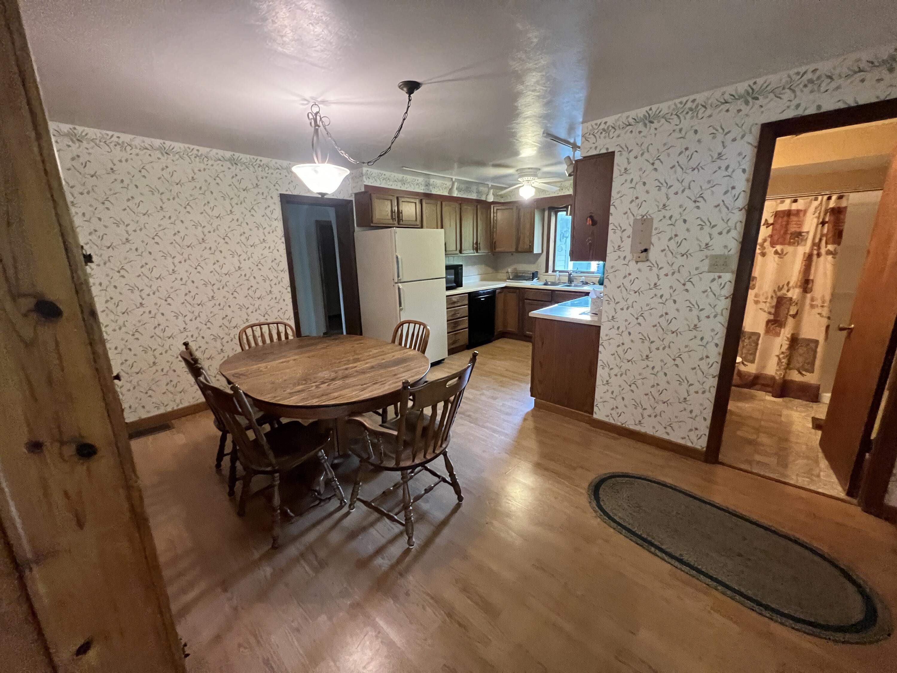 701 Spring Street Manchester, MI 48158 - Photo 12 of 43 20230725_195653020_iOS