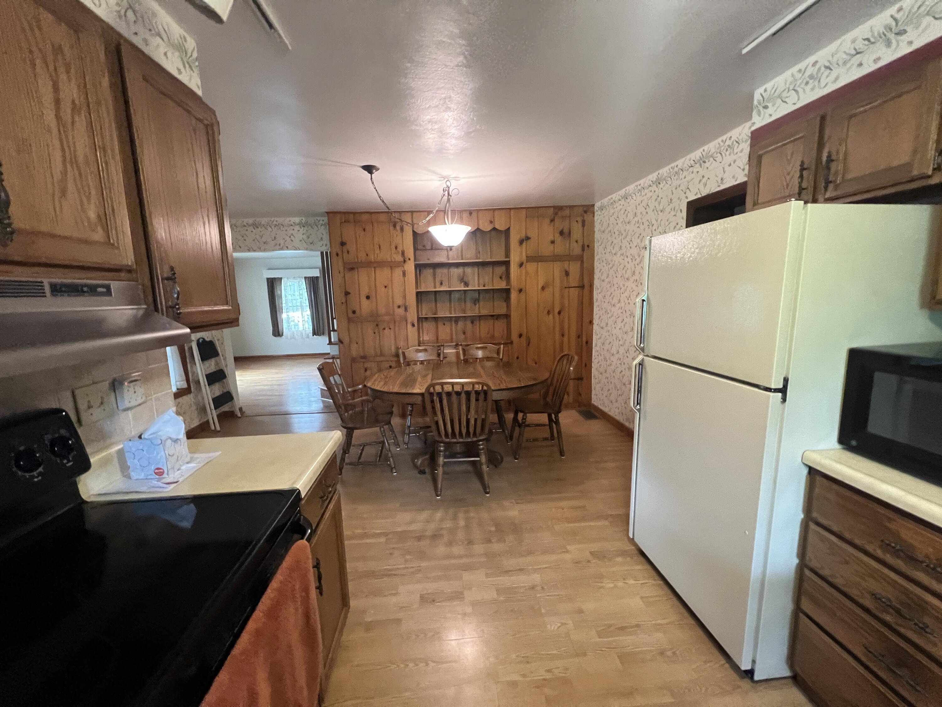 701 Spring Street Manchester, MI 48158 - Photo 9 of 43 20230725_195709897_iOS