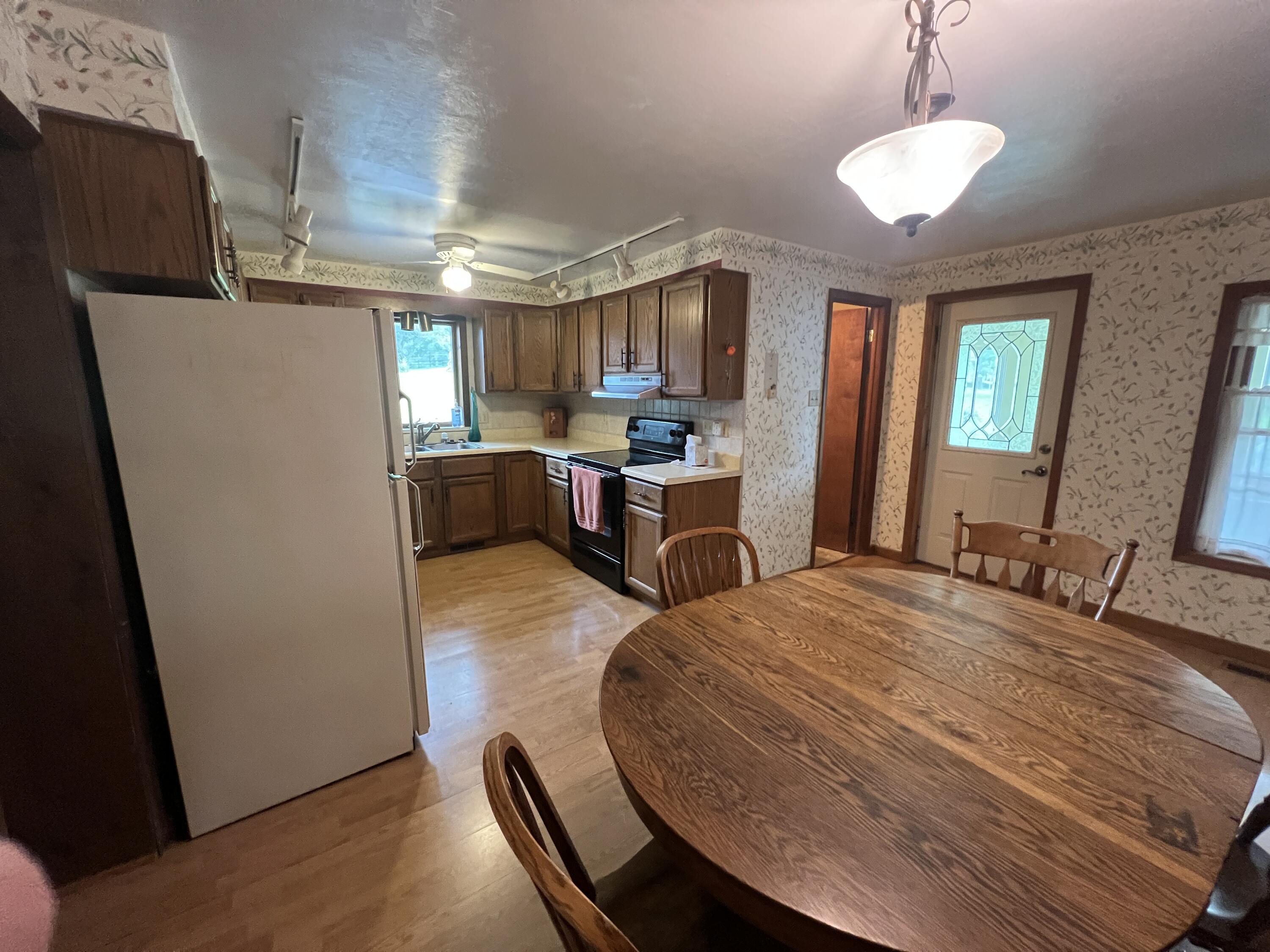701 Spring Street Manchester, MI 48158 - Photo 10 of 43 20230725_195725738_iOS