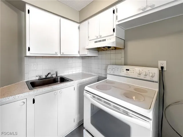 $1,099 | 13037 First Street, Unit 1, Fort Myers, FL 33905